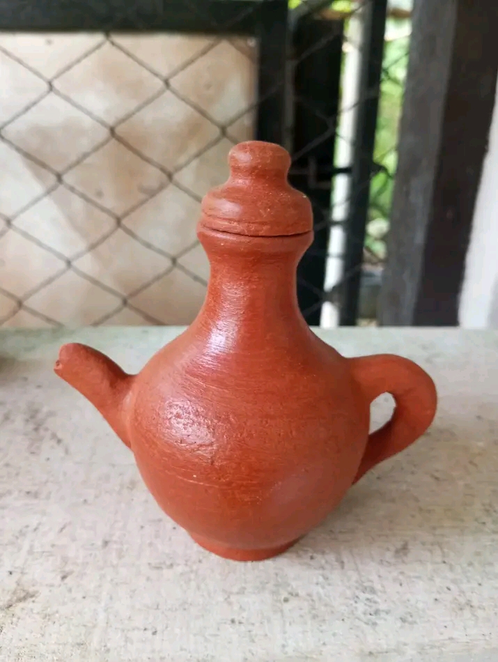 Teko Tanah Liat